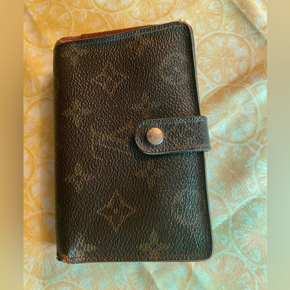 RARE Authentic Vintage Louis Vuitton Kisslock Snap Wallet